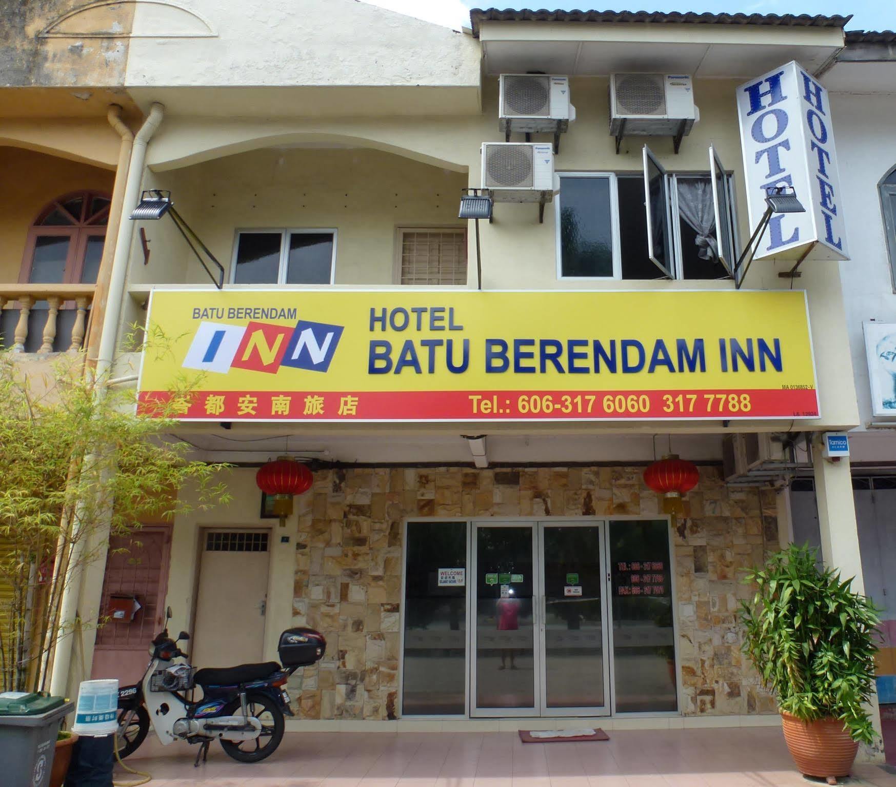Batu Berendam Inn Kampong Sungai Putat Kültér fotó