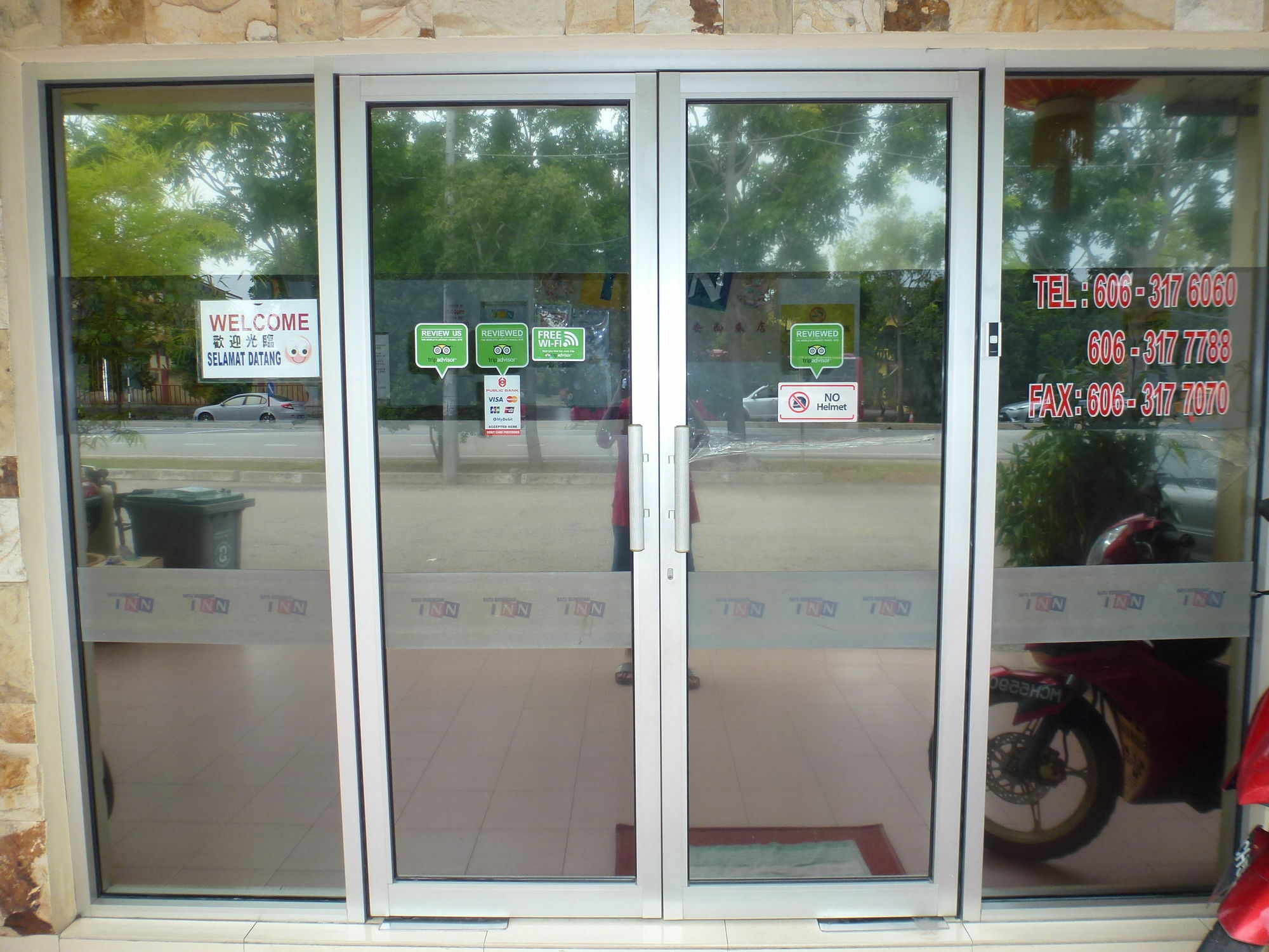 Batu Berendam Inn Kampong Sungai Putat Kültér fotó