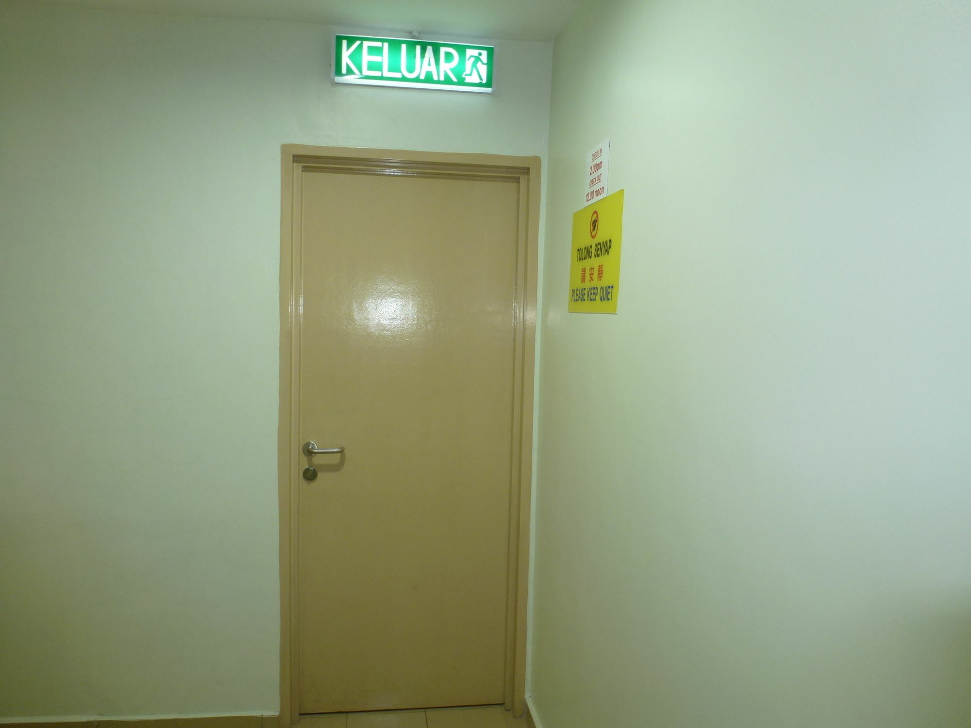 Batu Berendam Inn Kampong Sungai Putat Kültér fotó